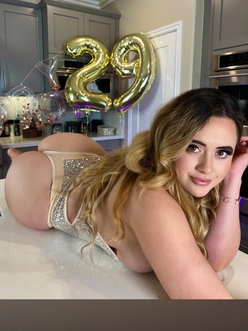 Veronica Rose - Content Creator